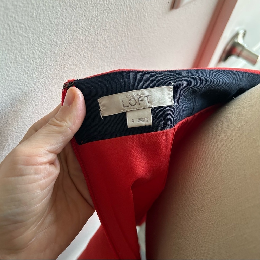 LOFT Coral Red Structured Mini Skirt with Pockets | Size 4 | Workwear - Picture 4 of 4